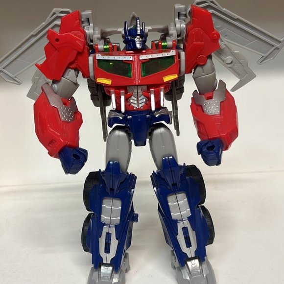 Transformers beast hunters voyager optimus prime